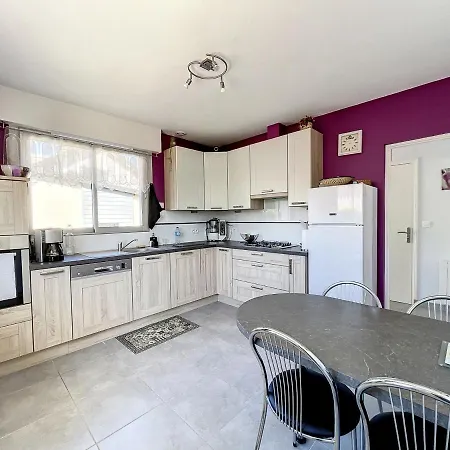 Maison 3 A 100m De La Avec Grande Terrasse, Jardin Clos Et Parking - - Fr-1-361-429 *