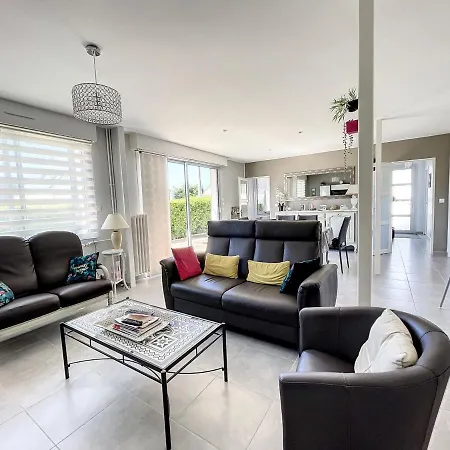 Maison 3 A 100m De La Avec Grande Terrasse, Jardin Clos Et Parking - - Fr-1-361-429 Ferienhaus Jullouville-les-Pins