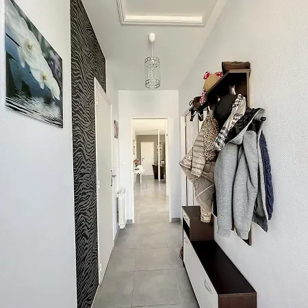 Maison 3 A 100m De La Avec Grande Terrasse, Jardin Clos Et Parking - - Fr-1-361-429 *
