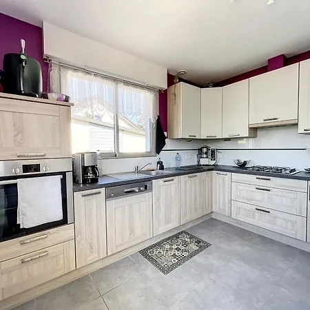 Maison 3 A 100m De La Avec Grande Terrasse, Jardin Clos Et Parking - - Fr-1-361-429 Jullouville-les-Pins