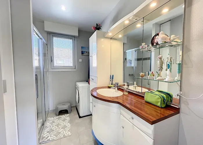 Maison 3 A 100m De La Avec Grande Terrasse, Jardin Clos Et Parking - - Fr-1-361-429 Jullouville-les-Pins